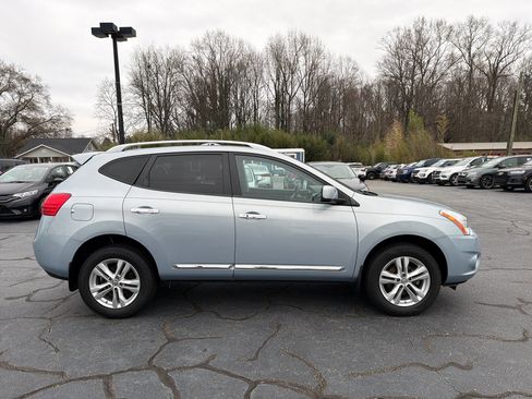 Used 2013 Nissan Rogue SV image 6