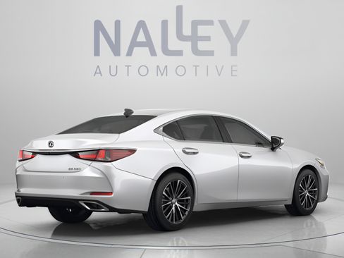 Used 2022 Lexus ES 300h Ultra Luxury w/ Accessory Package 2 FWD image 3