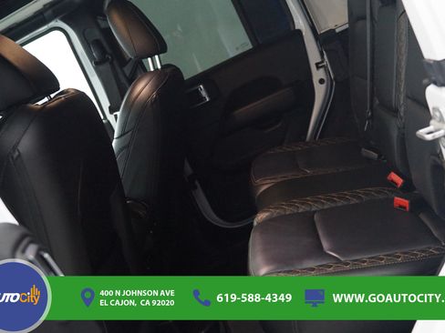Used 2022 Jeep Wrangler Unlimited Sahara AWD/4WD image 14