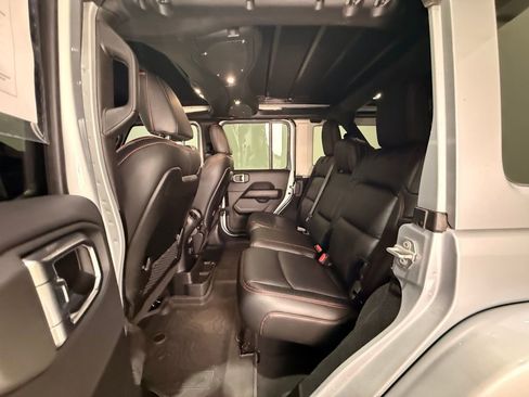 Used 2024 Jeep Wrangler Unlimited Rubicon 392 image 17