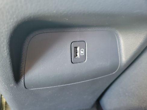 Used 2020 Nissan Sentra SV image 16