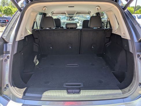Used 2024 Nissan Rogue SL FWD image 34