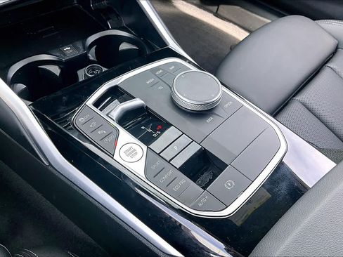 Used 2023 BMW 230i Coupe w/ Premium Package RWD image 13