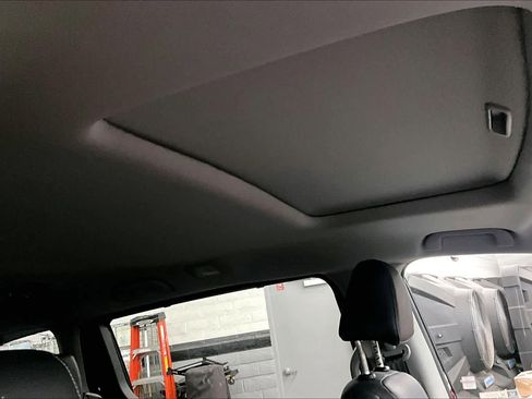 Used 2024 Honda Odyssey EX-L image 13