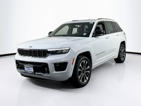 Used 2022 Jeep Grand Cherokee Overland image 1