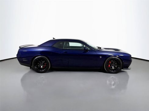 Used 2015 Dodge Challenger SRT Hellcat RWD image 10
