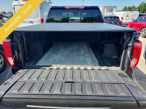 Used 2022 GMC Sierra 1500 Elevation w/ Elevation Premium Package AWD/4WD image 4