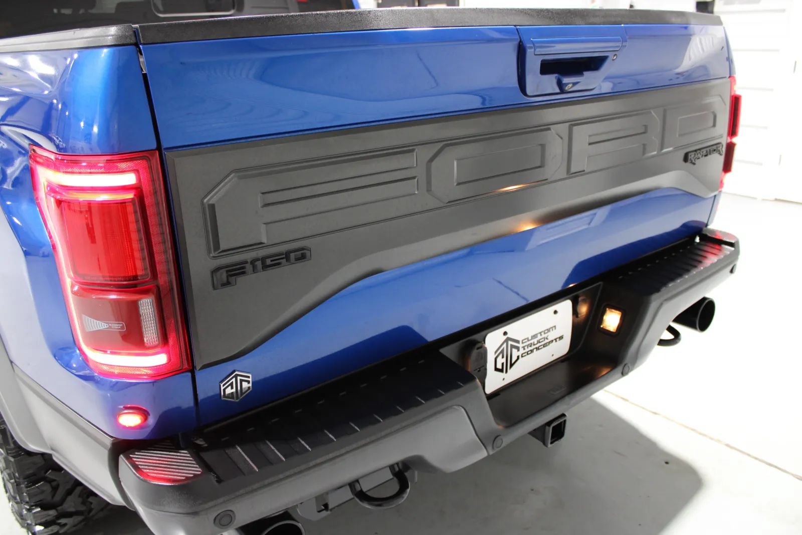 Used 2018 Ford F150 Raptor w/ Equipment Group 802A Luxury AWD/4WD image 46