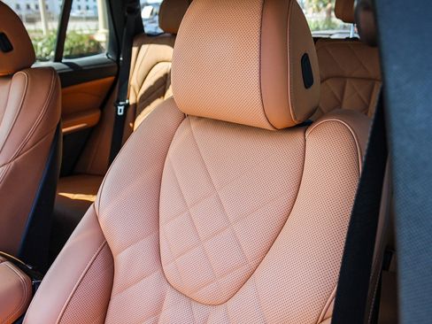 Used 2023 BMW X5 xDrive45e w/ Parking Assistance Package image 25