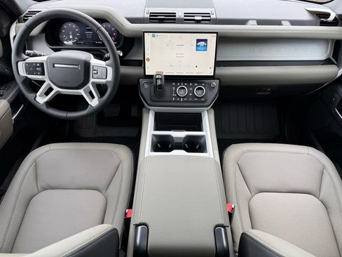New 2026 Land Rover Defender 110 X-Dynamic SE AWD/4WD image 16