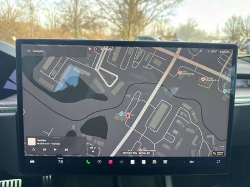 Used 2022 Tesla Model S image 19