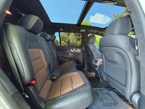 Used 2024 Mercedes-Benz GLS 63 AMG 4MATIC image 21