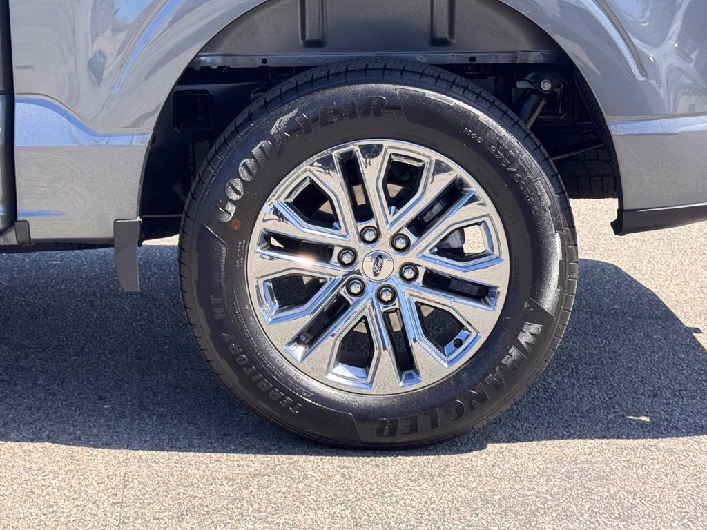 Used 2025 Ford F150 XLT w/ Equipment Group 303A High RWD image 14