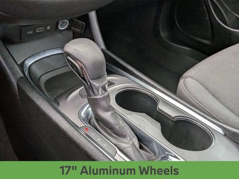 Used 2025 Chevrolet Malibu LT FWD image 22