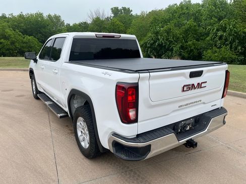 Used 2022 GMC Sierra 1500 SLE AWD/4WD image 3