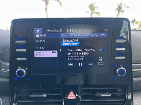 Used 2022 Hyundai Ioniq SE image 9