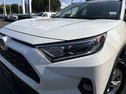 Used 2020 Toyota RAV4 XLE w/ Convenience Package AWD/4WD image 6