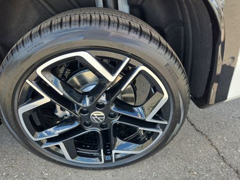 New 2026 Volkswagen Tiguan SEL R-Line AWD/4WD image 14