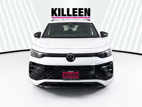 New 2026 Volkswagen Tiguan SE R-Line FWD image 2