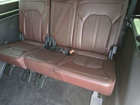 Used 2022 Ford Expedition Max Limited RWD image 31