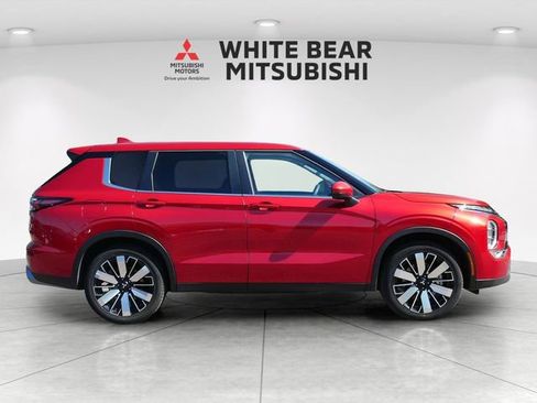 Used 2025 Mitsubishi Outlander SE AWD/4WD image 6