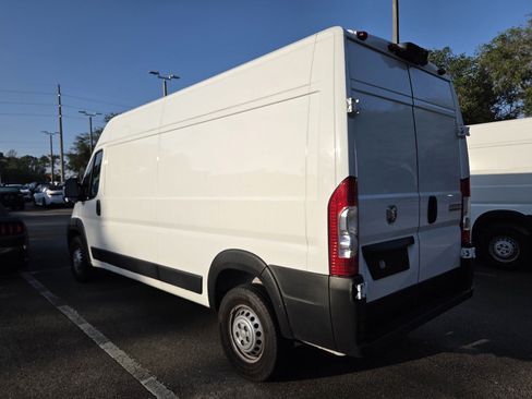Used 2025 RAM ProMaster 2500 w/ Convenience Group FWD image 3