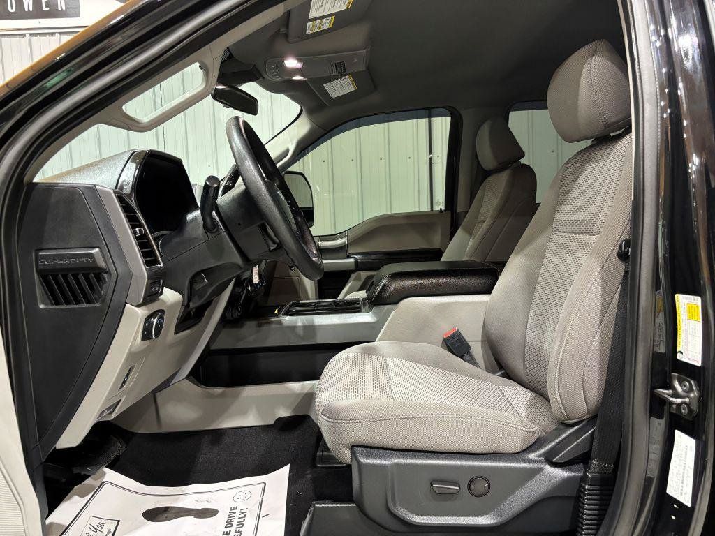 Used 2020 Ford F250 XLT w/ XLT Premium Package AWD/4WD image 11