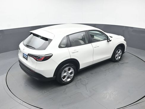 Certified 2024 Honda HR-V LX image 39