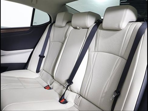Certified 2025 Lexus ES 350 w/ Technology Package FWD image 10