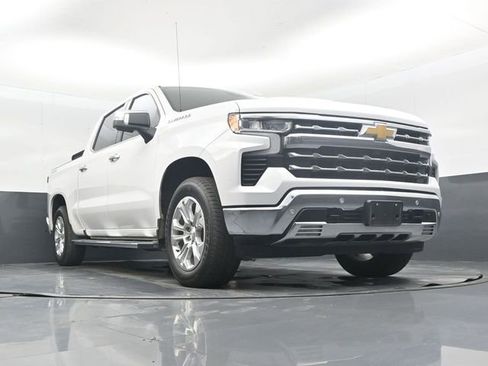 Used 2025 Chevrolet Silverado 1500 LTZ AWD/4WD image 44