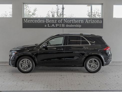 Used 2025 Mercedes-Benz GLE 450 4MATIC image 2
