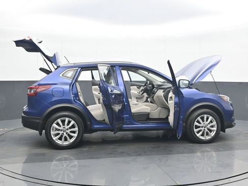 Used 2022 Nissan Rogue Sport SV w/ Technology Package image 36