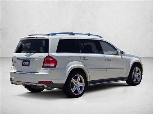 Used 2012 Mercedes-Benz GL 550 4MATIC image 5