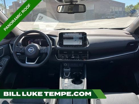 Used 2023 Nissan Rogue Platinum FWD image 12