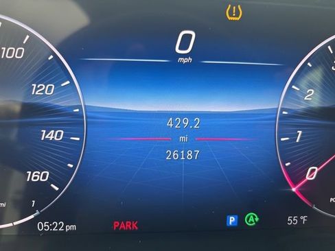 Used 2025 Mercedes-Benz C 300 4MATIC Sedan image 19