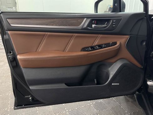 Used 2019 Subaru Outback 2.5i Touring AWD/4WD image 25
