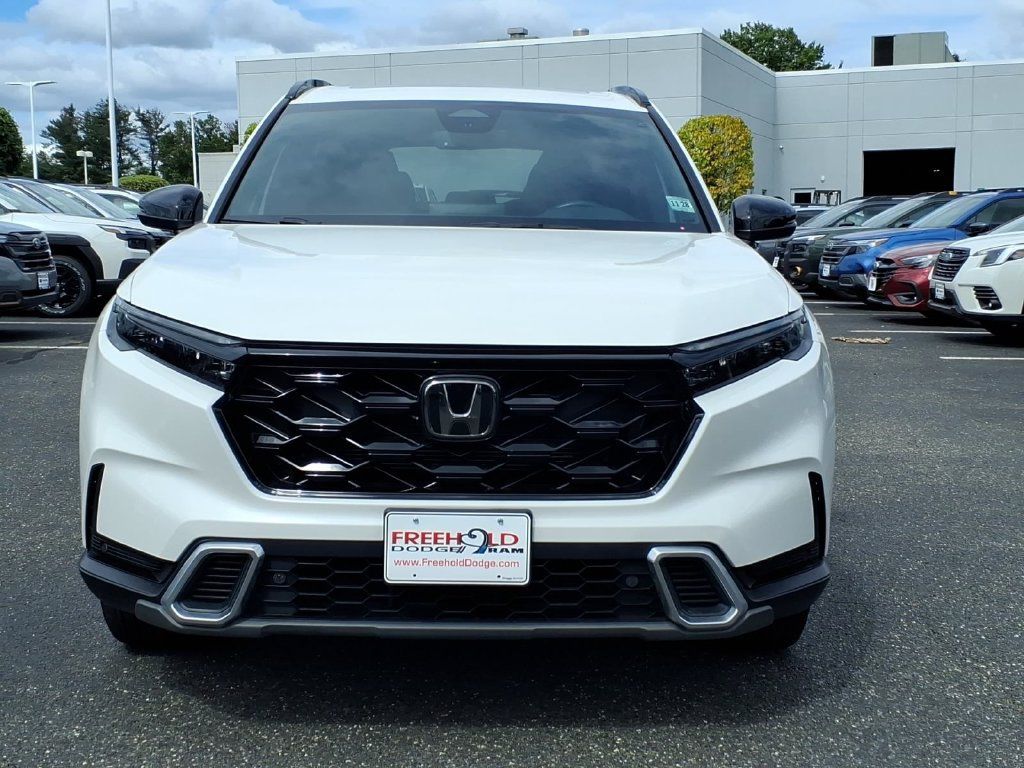 Used 2024 Honda CR-V Sport Touring image 2