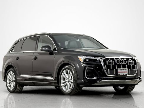 Used 2025 Audi Q7 3.0T Prestige w/ Prestige Package image 7