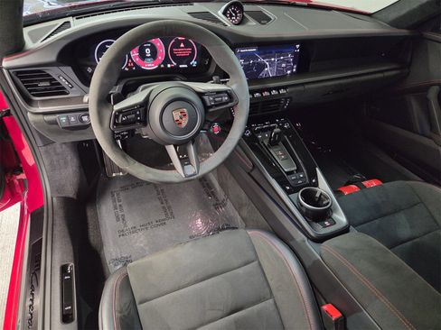 Used 2025 Porsche 911 Carrera GTS image 4