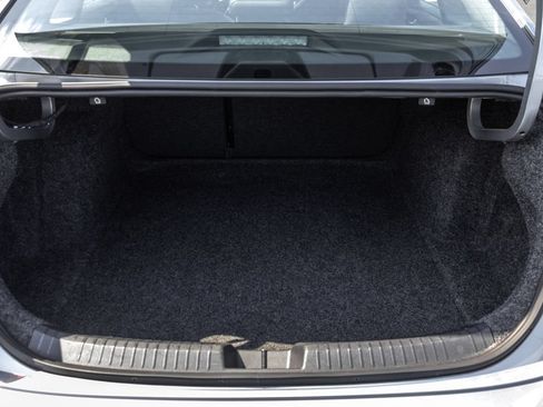 Certified 2025 Volkswagen Jetta SE FWD image 30