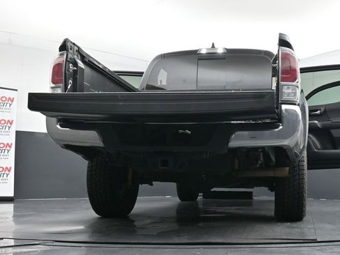 Used 2023 Toyota Tacoma TRD Off-Road image 29