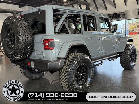 Used 2025 Jeep Wrangler Unlimited Sahara w/ Safety Group AWD/4WD image 6