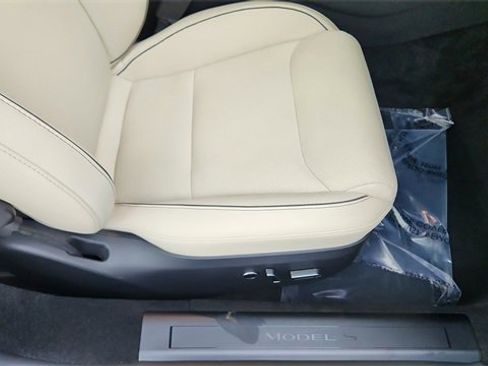 Used 2021 Tesla Model S Plaid image 22