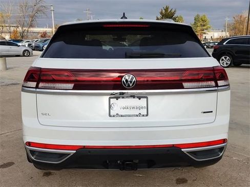 New 2026 Volkswagen Atlas Cross Sport SEL image 3