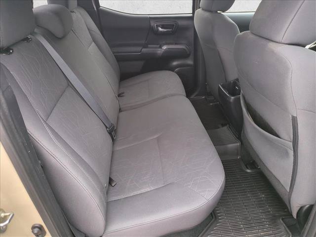 Used 2016 Toyota Tacoma TRD Sport AWD/4WD image 18