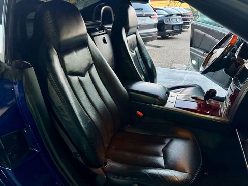 Used 2006 Cadillac XLR image 23