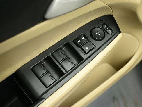 Used 2012 Honda Accord LX image 27