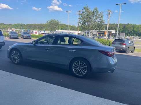 Used 2018 INFINITI Q50 Luxe RWD image 7