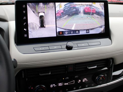 Certified 2025 Nissan Rogue SL w/ SL Premium Package image 42