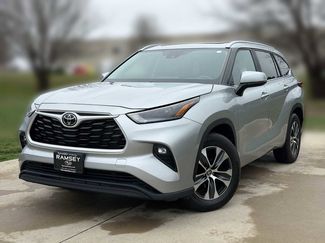 Used 2023 Toyota Highlander XLE video 1